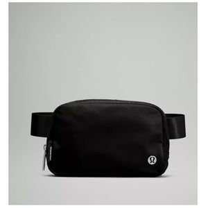 Lululemon Everywhere Belt Bag 1L